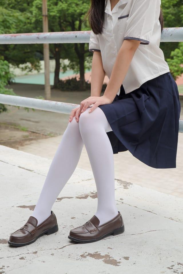 森萝财团 – R15-034 户外白丝秀[102P696M]-1