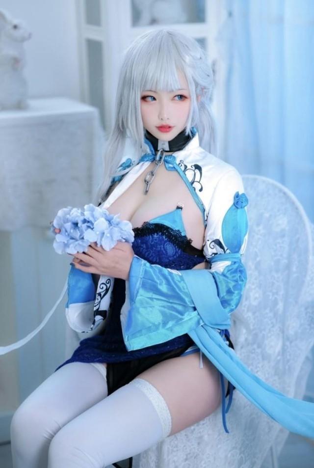 樱岛嗷 – NO.12 贝法尔斯特旗袍 [15P-144MB]